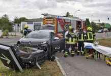 Unfall in Sooß: Autofahrerin kollidiert mit Felsbrocken news-06082024-200803