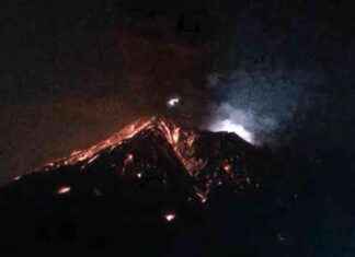 Sakurajima: Eruption mit Blitzen am 06.08.24 – Vulkane Newsblog news-06082024-202729