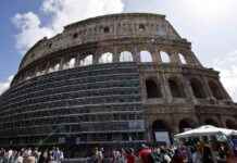 Zerkratzte Wand im Kolosseum: Hohe Strafe für jungen Ukrainer (19) news-17082024-000700