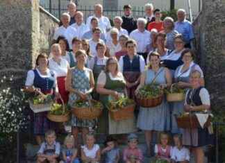 Traditionelle Kräutersträußchen aus Biberbach: Eine duftende Tradition news-18082024-110816
