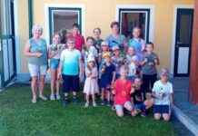 Kinder aus Frankenfels sammeln Kräutersträuße news-19082024-231856