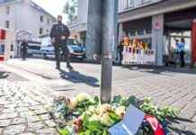 Anschlag mit Messer in Solingen: Drei Tote, Täter auf der Flucht news-24082024-122027
