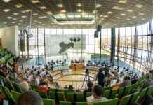 Korrektur: Keine Sperrminorität für AfD bei Wahl – Wahlleiter ändert Entscheidung news-02092024-131907