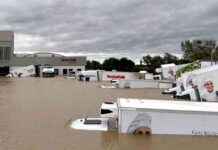 45 Lastwagen unter Wasser: Katastrophale Lage in Deutschland news-17092024-173843