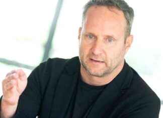 Strolz gibt auf: Emotionale Botschaft im Web – Analyse und Reaktionen news-24092024-124525