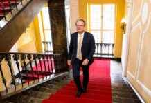 Landeshauptmann Christopher Drexler im Interview: „Ich will als Erster durchs Ziel gehen“ news-05102024-095533