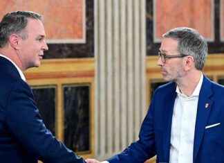 Analyse: Kritik an Kickls gefährlichen und radikalen Positionen news-18102024-163940