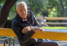 Die Geschichte des ehemaligen Burg-Direktors Matthias Hartmann: Ein Blick auf die Vergangenheit news-21102024-045541