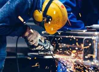 Konjunkturumfrage: Industrieellenvereinigung warnt vor wirtschaftlicher Krise news-23102024-174511