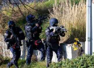 Auto des mutmaßlichen Doppelmörders gefunden: Flüchtiger möglicherweise bewaffnet news-01112024-185111