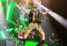 Gabalier rockt Graz: Halbzeitshow mit 10.000 Fans news-17112024-004255