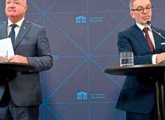 Verdeckte Protokolle enthüllen Spannungen zwischen Blau und Schwarz verdeckte-protokolle-enthllen-spannungen-zwischen-blau-und-schwarz