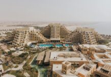 Österreich Hotel Mit Pool: Warum Diese Hotels Ihren Urlaub Verzaubern