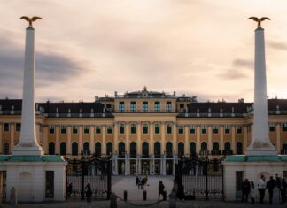 Schloss Schönbrunn Entdecken: Geheimtipps Für Schönbrunner Straße Wien